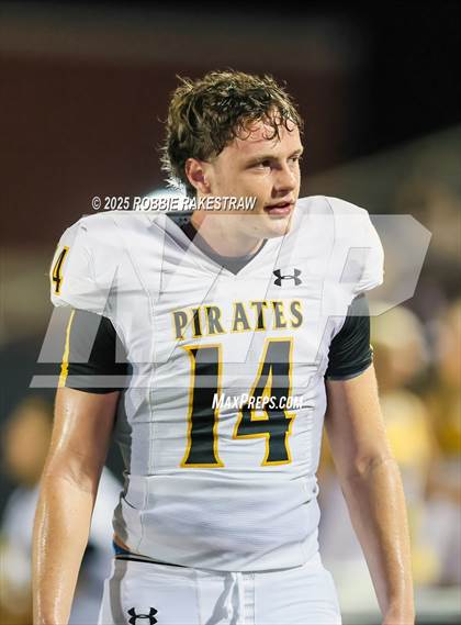 Thumbnail 1 in Crandall @ Irving photogallery.