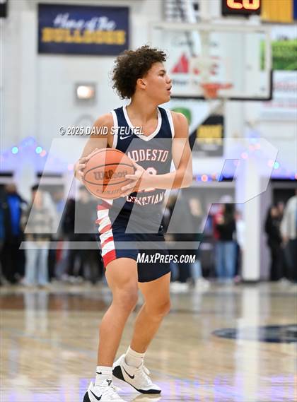 Thumbnail 1 in Modesto Christian vs. Dublin (Gridley Invitational) photogallery.