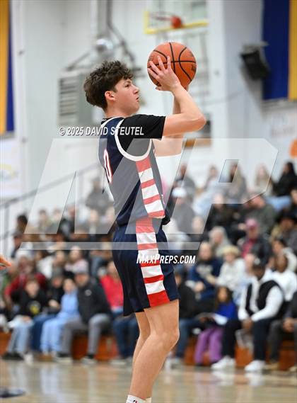 Thumbnail 3 in Modesto Christian vs. Dublin (Gridley Invitational) photogallery.