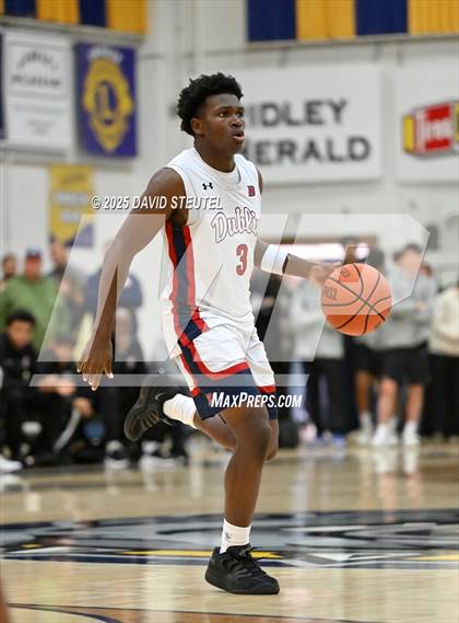 Thumbnail 2 in Modesto Christian vs. Dublin (Gridley Invitational) photogallery.