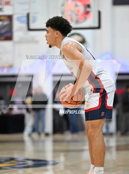 Thumbnail 3 in Modesto Christian vs. Dublin (Gridley Invitational) photogallery.