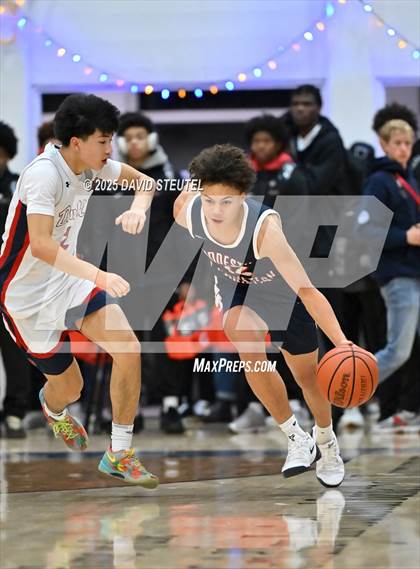 Thumbnail 3 in Modesto Christian vs. Dublin (Gridley Invitational) photogallery.