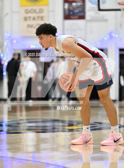 Thumbnail 2 in Modesto Christian vs. Dublin (Gridley Invitational) photogallery.