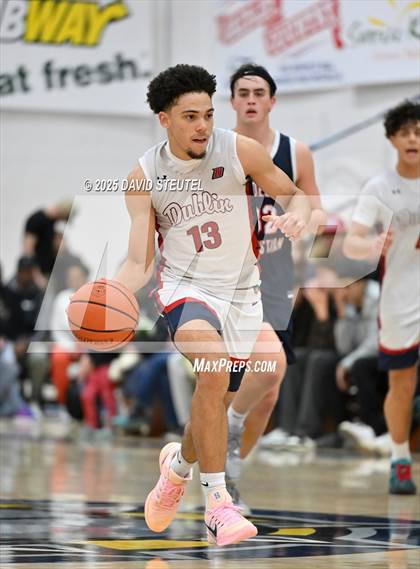 Thumbnail 2 in Modesto Christian vs. Dublin (Gridley Invitational) photogallery.