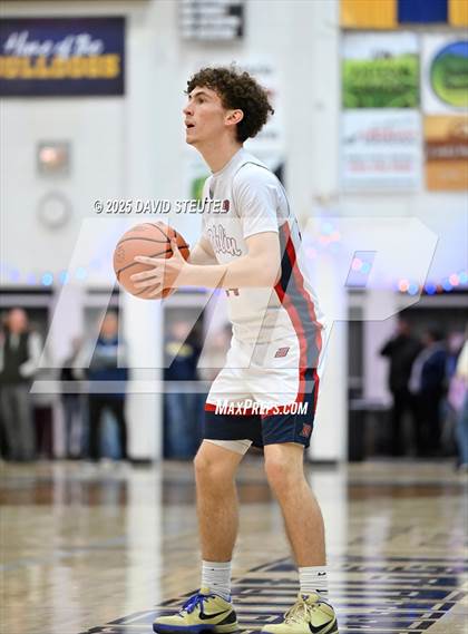 Thumbnail 2 in Modesto Christian vs. Dublin (Gridley Invitational) photogallery.