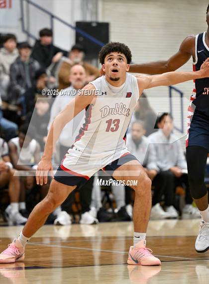 Thumbnail 2 in Modesto Christian vs. Dublin (Gridley Invitational) photogallery.