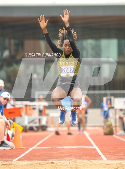 Thumbnail 3 in UIL Girls Track & Field Finals (Day 1) photogallery.