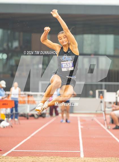 Thumbnail 1 in UIL Girls Track & Field Finals (Day 1) photogallery.