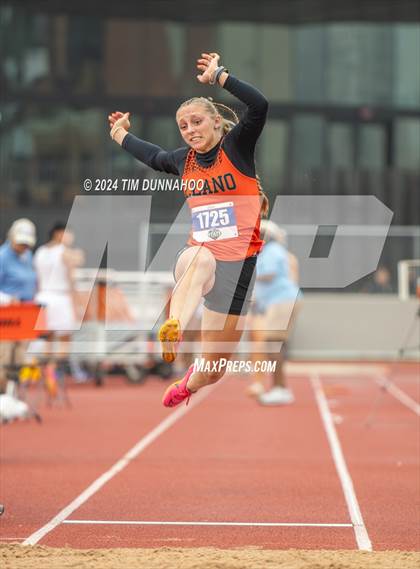 Thumbnail 2 in UIL Girls Track & Field Finals (Day 1) photogallery.