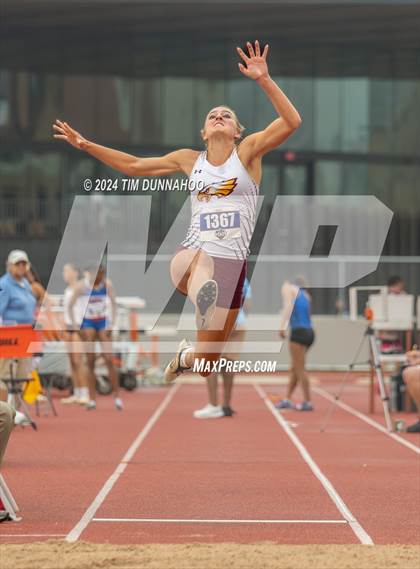Thumbnail 1 in UIL Girls Track & Field Finals (Day 1) photogallery.