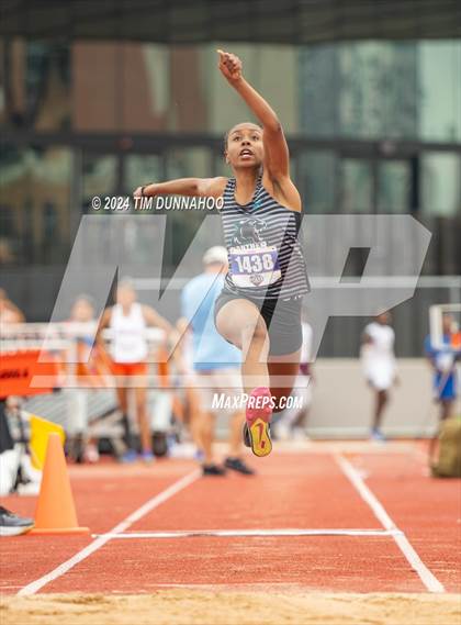 Thumbnail 2 in UIL Girls Track & Field Finals (Day 1) photogallery.