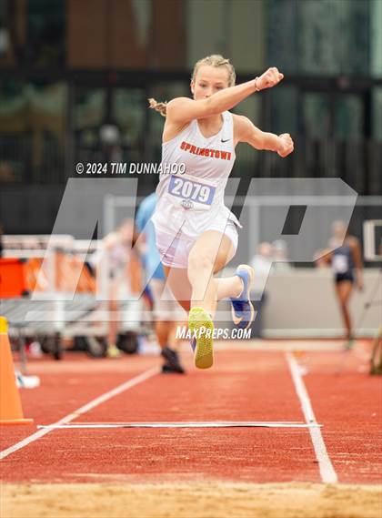 Thumbnail 3 in UIL Girls Track & Field Finals (Day 1) photogallery.