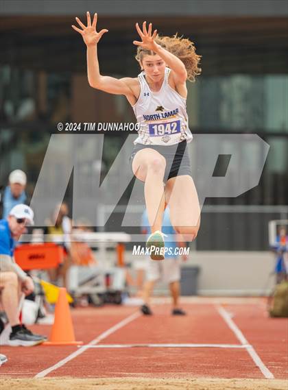 Thumbnail 2 in UIL Girls Track & Field Finals (Day 1) photogallery.