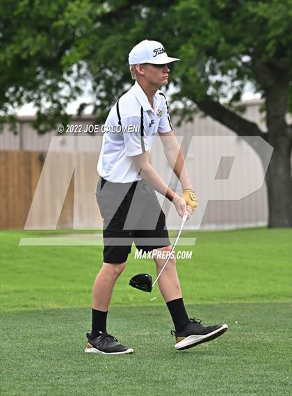 Thumbnail 2 in UIL 1A Boys State Golf Tournament Finals photogallery.