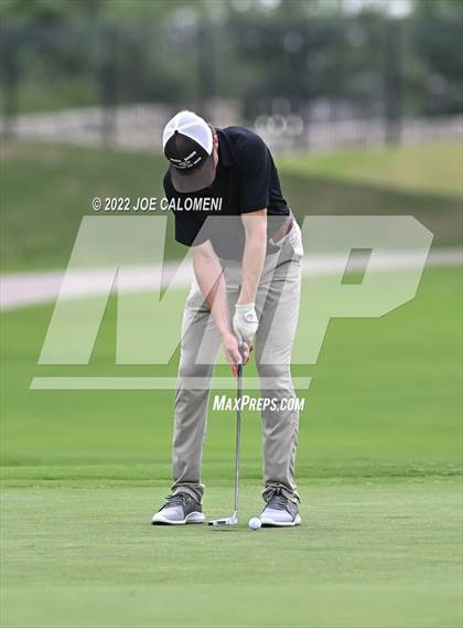 Thumbnail 2 in UIL 1A Boys State Golf Tournament Finals photogallery.