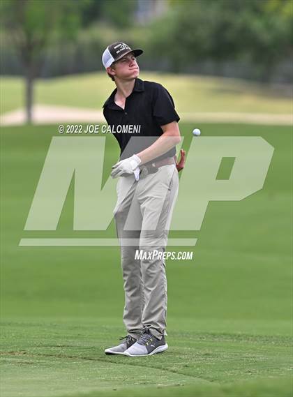 Thumbnail 2 in UIL 1A Boys State Golf Tournament Finals photogallery.
