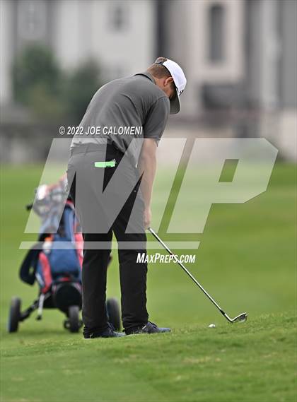 Thumbnail 1 in UIL 1A Boys State Golf Tournament Finals photogallery.