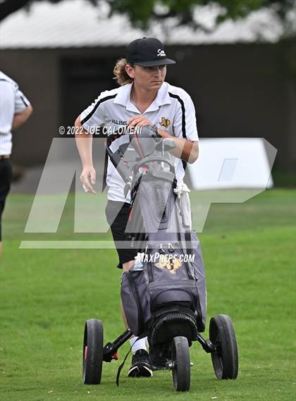 Thumbnail 3 in UIL 1A Boys State Golf Tournament Finals photogallery.