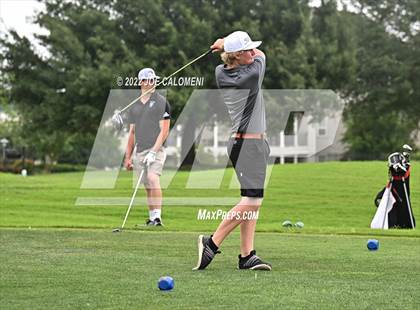 Thumbnail 2 in UIL 1A Boys State Golf Tournament Finals photogallery.