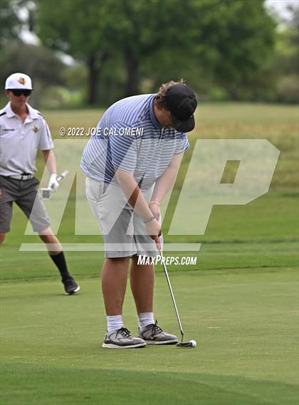 Thumbnail 2 in UIL 1A Boys State Golf Tournament Finals photogallery.