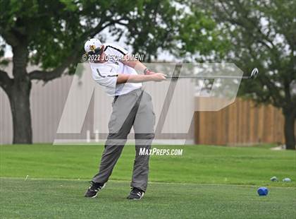 Thumbnail 2 in UIL 1A Boys State Golf Tournament Finals photogallery.