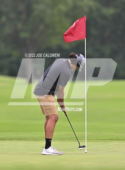 Thumbnail 2 in UIL 1A Boys State Golf Tournament Finals photogallery.