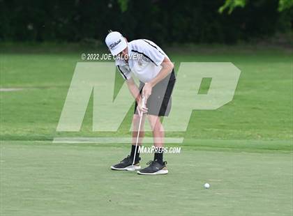 Thumbnail 3 in UIL 1A Boys State Golf Tournament Finals photogallery.