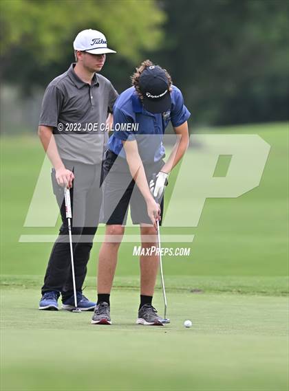 Thumbnail 3 in UIL 1A Boys State Golf Tournament Finals photogallery.