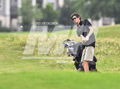 Thumbnail 2 in UIL 1A Boys State Golf Tournament Finals photogallery.