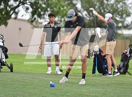Thumbnail 2 in UIL 1A Boys State Golf Tournament Finals photogallery.