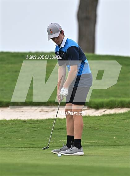 Thumbnail 3 in UIL 1A Boys State Golf Tournament Finals photogallery.