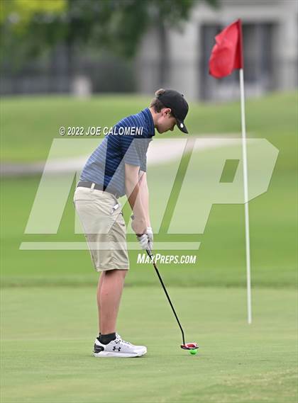 Thumbnail 3 in UIL 1A Boys State Golf Tournament Finals photogallery.
