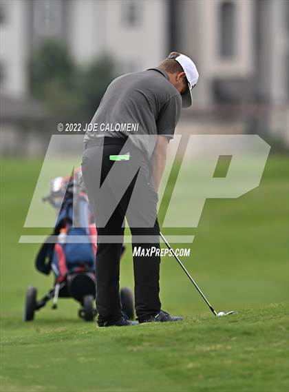 Thumbnail 2 in UIL 1A Boys State Golf Tournament Finals photogallery.