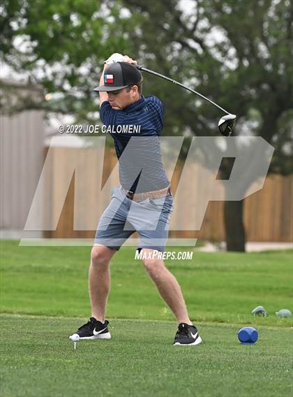 Thumbnail 2 in UIL 1A Boys State Golf Tournament Finals photogallery.