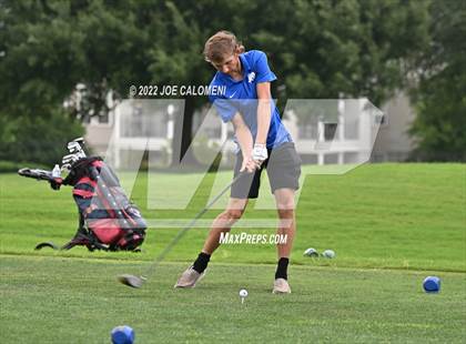 Thumbnail 2 in UIL 1A Boys State Golf Tournament Finals photogallery.