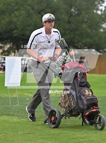 Thumbnail 2 in UIL 1A Boys State Golf Tournament Finals photogallery.