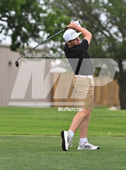 Thumbnail 2 in UIL 1A Boys State Golf Tournament Finals photogallery.
