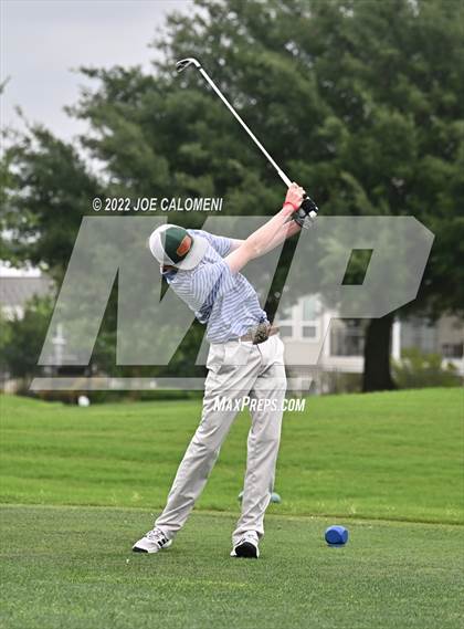 Thumbnail 3 in UIL 1A Boys State Golf Tournament Finals photogallery.