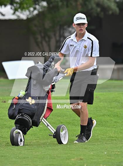 Thumbnail 2 in UIL 1A Boys State Golf Tournament Finals photogallery.