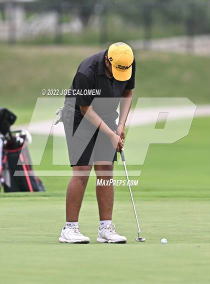 Thumbnail 2 in UIL 1A Boys State Golf Tournament Finals photogallery.