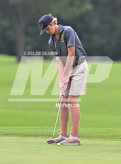 Thumbnail 2 in UIL 1A Boys State Golf Tournament Finals photogallery.