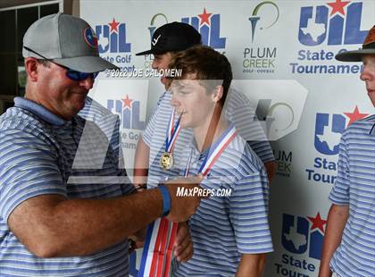 Thumbnail 2 in UIL 1A Boys State Golf Tournament Finals photogallery.