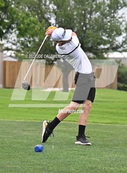Thumbnail 2 in UIL 1A Boys State Golf Tournament Finals photogallery.
