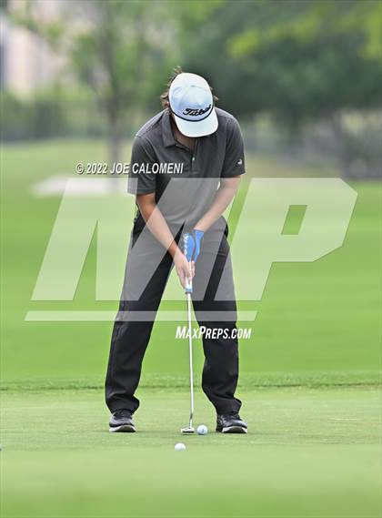 Thumbnail 3 in UIL 1A Boys State Golf Tournament Finals photogallery.