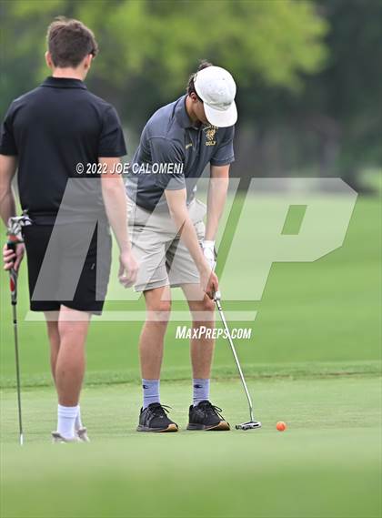 Thumbnail 3 in UIL 1A Boys State Golf Tournament Finals photogallery.