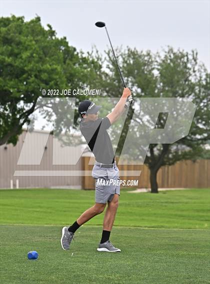 Thumbnail 2 in UIL 1A Boys State Golf Tournament Finals photogallery.
