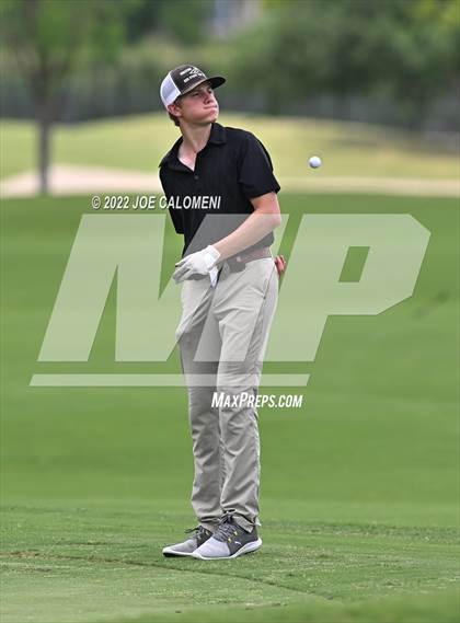 Thumbnail 3 in UIL 1A Boys State Golf Tournament Finals photogallery.