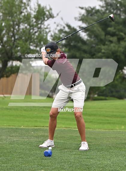 Thumbnail 2 in UIL 1A Boys State Golf Tournament Finals photogallery.