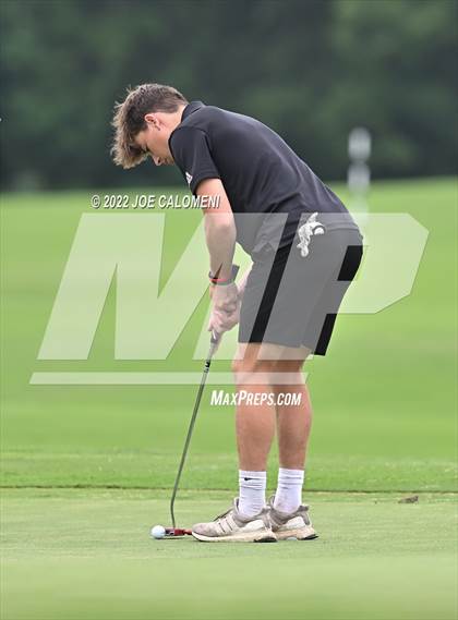 Thumbnail 2 in UIL 1A Boys State Golf Tournament Finals photogallery.