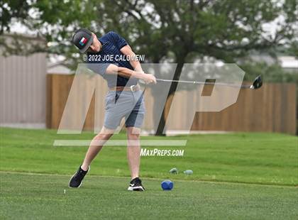 Thumbnail 2 in UIL 1A Boys State Golf Tournament Finals photogallery.